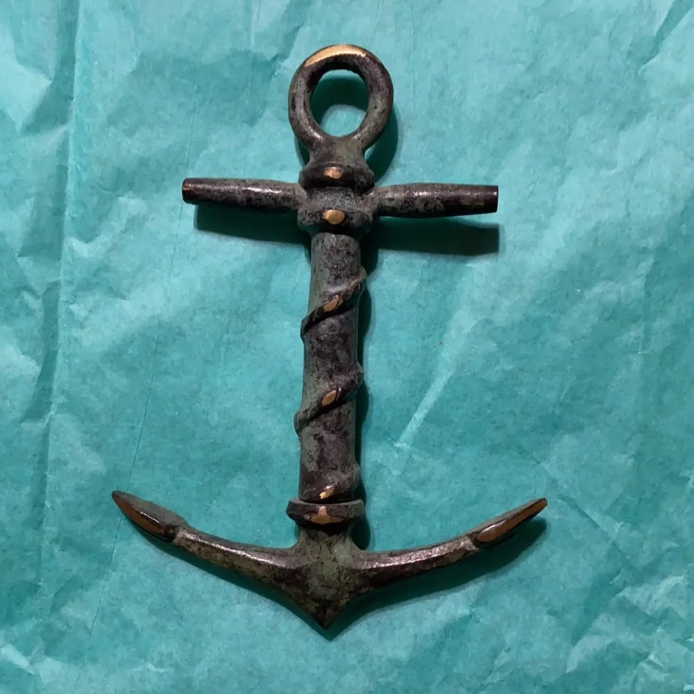 Cool wine cork opener, heavy metal pieces (2)